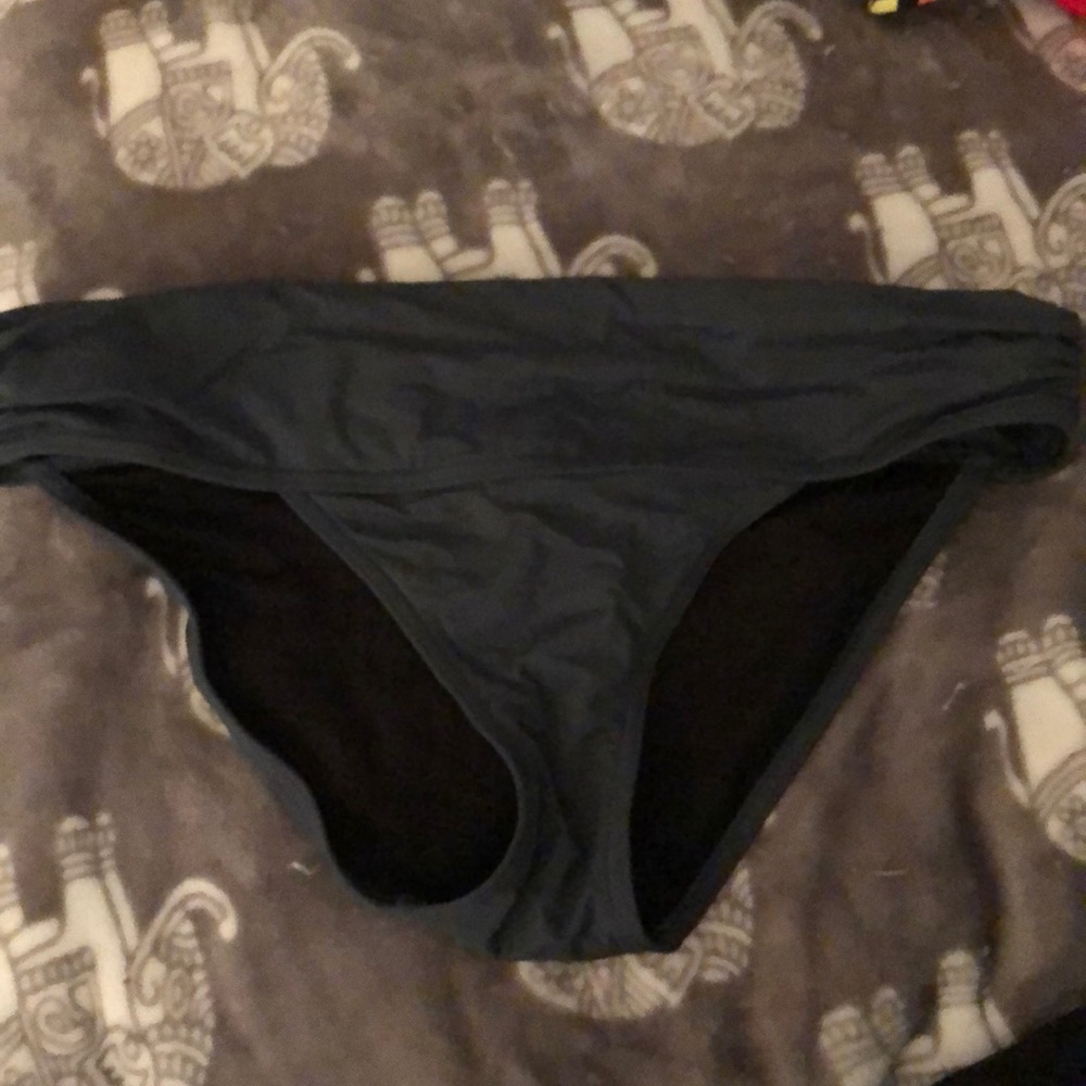 Bikini bottoms
